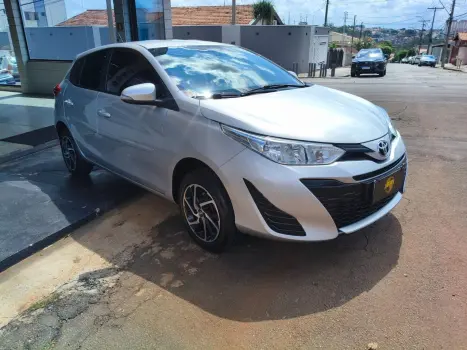 TOYOTA Yaris Hatch 1.3 16V 4P FLEX XL MULTIDRIVE AUTOMÁTICO CVT, Foto 8