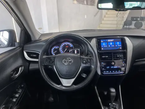 TOYOTA Yaris Hatch 1.5 16V 4P FLEX XLS CONNECT MULTIDRIVE AUTOMÁTICO CVT, Foto 13
