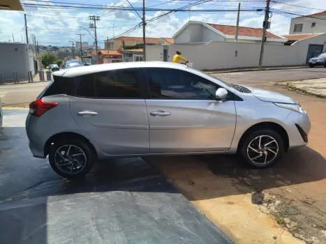 TOYOTA Yaris Hatch 1.3 16V 4P FLEX XL MULTIDRIVE AUTOMÁTICO CVT, Foto 7