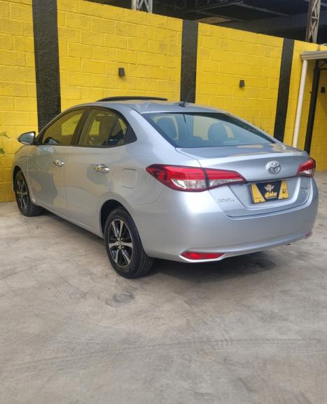TOYOTA Yaris Hatch 1.5 16V 4P FLEX XLS CONNECT MULTIDRIVE AUTOMÁTICO CVT, Foto 5