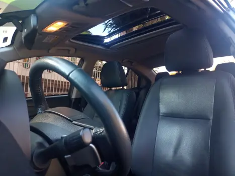 TOYOTA Yaris Sedan 1.5 16V 4P FLEX XLS MULTIDRIVE AUTOMTICO CVT, Foto 6