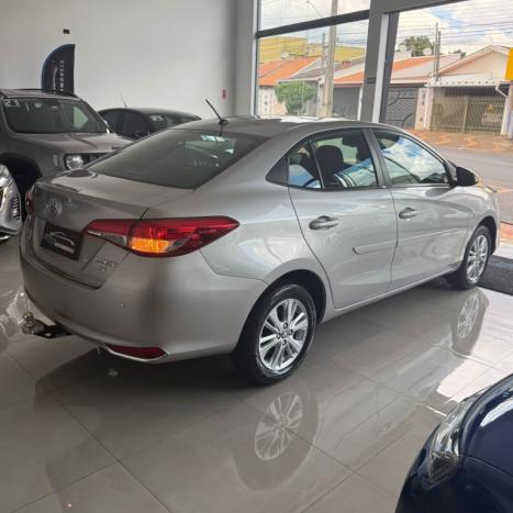 TOYOTA Yaris Sedan 1.5 16V 4P FLEX XL LIVE MULTIDRIVE AUTOMTICO CVT, Foto 4