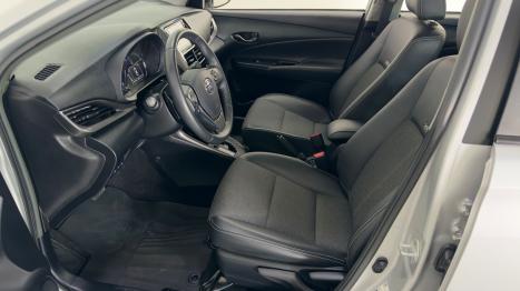 TOYOTA Yaris Sedan 1.5 16V 4P FLEX XS MULTIDRIVE AUTOMTICO CVT, Foto 9