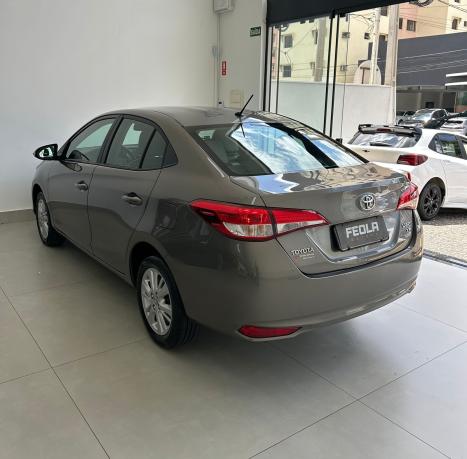 TOYOTA Yaris Sedan 1.5 16V 4P FLEX XL LIVE MULTIDRIVE AUTOM�TICO CVT, Foto 4