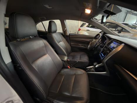 TOYOTA Yaris Sedan 1.5 16V 4P FLEX XS CONNECT MULTIDRIVE AUTOM�TICO CVT, Foto 9