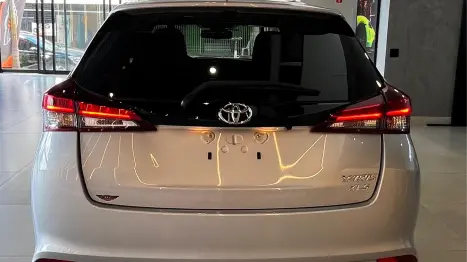 TOYOTA Yaris Sedan 1.5 16V 4P FLEX XLS CONNECT MULTIDRIVE AUTOM�TICO CVT, Foto 14