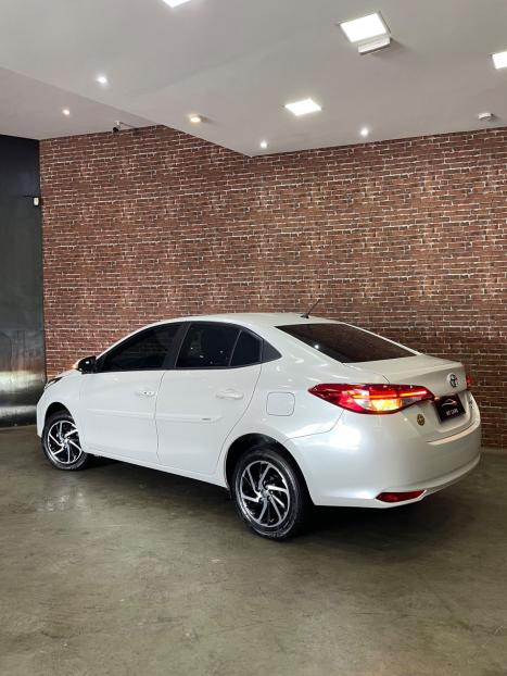 TOYOTA Yaris Sedan 1.5 16V 4P FLEX XLS MULTIDRIVE AUTOM�TICO CVT, Foto 5