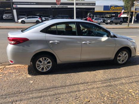 TOYOTA Yaris Sedan 1.5 16V 4P FLEX XL MULTIDRIVE AUTOM�TICO CVT, Foto 6