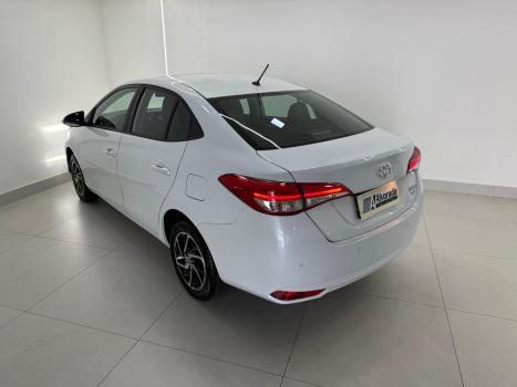 TOYOTA Yaris Sedan 1.5 16V 4P FLEX XLS CONNECT MULTIDRIVE AUTOM�TICO CVT, Foto 12