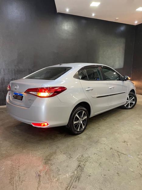 TOYOTA Yaris Sedan 1.5 16V 4P FLEX XS CONNECT MULTIDRIVE AUTOM�TICO CVT, Foto 4