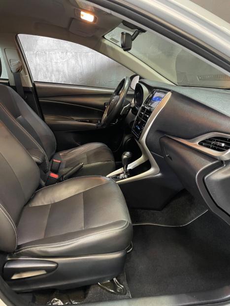 TOYOTA Yaris Sedan 1.5 16V 4P FLEX XS CONNECT MULTIDRIVE AUTOM�TICO CVT, Foto 9