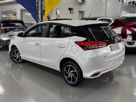 TOYOTA Yaris Sedan 1.5 16V 4P FLEX XLS CONNECT MULTIDRIVE AUTOM�TICO CVT, Foto 5