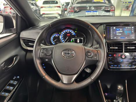 TOYOTA Yaris Sedan 1.5 16V 4P FLEX XLS CONNECT MULTIDRIVE AUTOM�TICO CVT, Foto 9