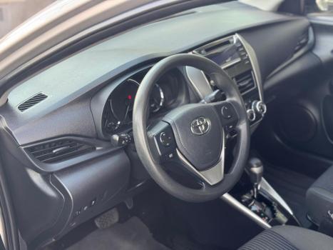 TOYOTA Yaris Sedan 1.5 16V 4P FLEX XL MULTIDRIVE AUTOM�TICO CVT, Foto 8