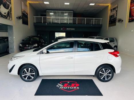 TOYOTA Yaris Sedan 1.5 16V 4P FLEX PLUS MULTIDRIVE AUTOM�TICO CVT, Foto 6