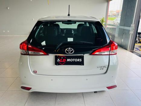 TOYOTA Yaris Sedan 1.5 16V 4P FLEX PLUS MULTIDRIVE AUTOM�TICO CVT, Foto 8
