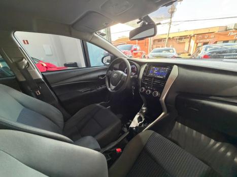 TOYOTA Yaris Sedan 1.5 16V 4P FLEX XL LIVE MULTIDRIVE AUTOM�TICO CVT, Foto 4