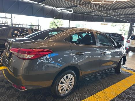 TOYOTA Yaris Sedan 1.5 16V 4P FLEX XL MULTIDRIVE AUTOM�TICO CVT, Foto 4