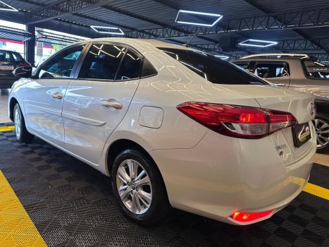 TOYOTA Yaris Sedan 1.5 16V 4P FLEX XL MULTIDRIVE AUTOM�TICO CVT, Foto 4