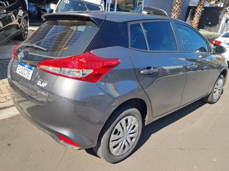 TOYOTA Yaris Sedan 1.5 16V 4P FLEX PLUS MULTIDRIVE AUTOM�TICO CVT, Foto 3