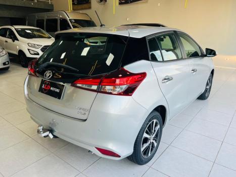 TOYOTA Yaris Sedan 1.5 16V 4P FLEX XLS CONNECT MULTIDRIVE AUTOM�TICO CVT, Foto 9