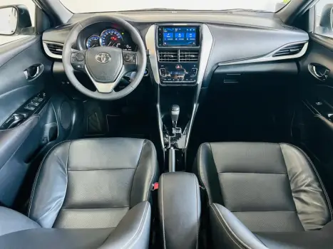 TOYOTA Yaris Sedan 1.5 16V 4P FLEX XLS CONNECT MULTIDRIVE AUTOM�TICO CVT, Foto 11