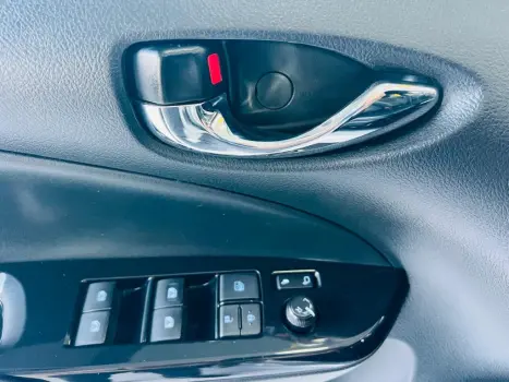 TOYOTA Yaris Sedan 1.5 16V 4P FLEX XLS CONNECT MULTIDRIVE AUTOM�TICO CVT, Foto 20
