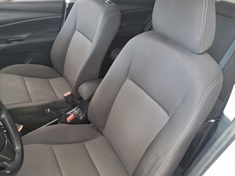 TOYOTA Yaris Sedan 1.5 16V 4P FLEX XL, Foto 9