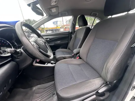 TOYOTA Yaris Sedan 1.3 16V 4P FLEX XL MULTIDRIVE AUTOMÁTICO CVT, Foto 11