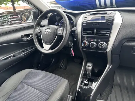 TOYOTA Yaris Sedan 1.3 16V 4P FLEX XL MULTIDRIVE AUTOMÁTICO CVT, Foto 20
