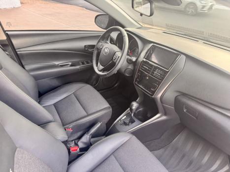 TOYOTA Yaris Sedan 1.5 16V 4P FLEX XS MULTIDRIVE AUTOMÁTICO CVT, Foto 14