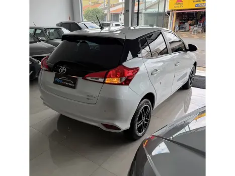 TOYOTA Yaris Sedan 1.5 16V 4P FLEX XL MULTIDRIVE AUTOMÁTICO CVT, Foto 2