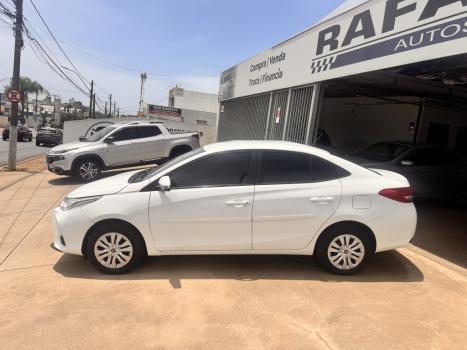 TOYOTA Yaris Sedan 1.5 16V 4P FLEX XL MULTIDRIVE AUTOMÁTICO CVT, Foto 4