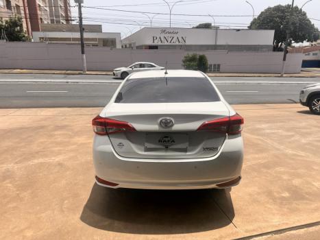 TOYOTA Yaris Sedan 1.5 16V 4P FLEX XL MULTIDRIVE AUTOMÁTICO CVT, Foto 6
