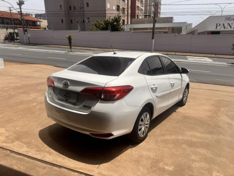 TOYOTA Yaris Sedan 1.5 16V 4P FLEX XL MULTIDRIVE AUTOMÁTICO CVT, Foto 7