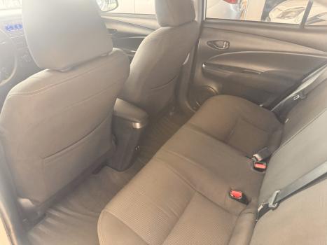 TOYOTA Yaris Sedan 1.5 16V 4P FLEX XL MULTIDRIVE AUTOMÁTICO CVT, Foto 13