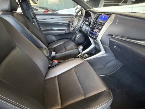 TOYOTA Yaris Sedan 1.5 16V 4P FLEX XLS MULTIDRIVE AUTOMÁTICO CVT, Foto 18