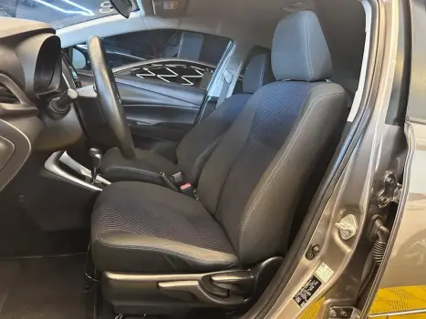 TOYOTA Yaris Sedan 1.5 16V 4P FLEX XL MULTIDRIVE AUTOMÁTICO CVT, Foto 7