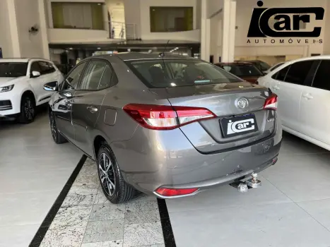 TOYOTA Yaris Sedan , Foto 4