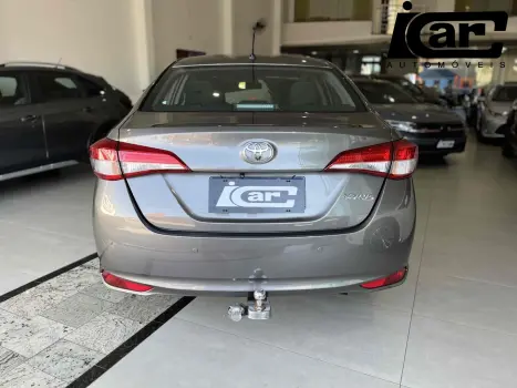 TOYOTA Yaris Sedan , Foto 5