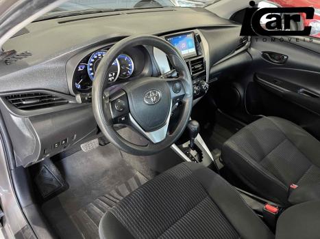 TOYOTA Yaris Sedan , Foto 8