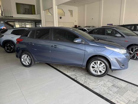 TOYOTA Yaris Sedan , Foto 3