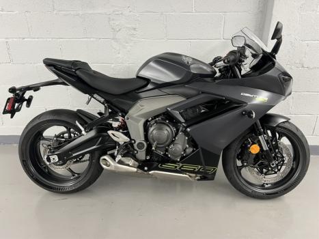 TRIUMPH Daytona 675 R ABS, Foto 1