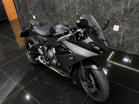 TRIUMPH Daytona 675 R ABS, Foto 1