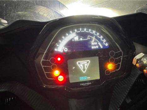 TRIUMPH Daytona 675 R ABS, Foto 8