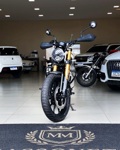 TRIUMPH Scrambler 400X , Foto 1