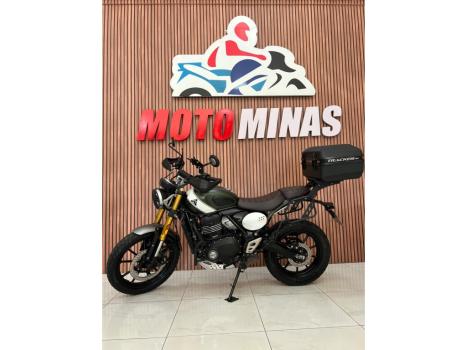 TRIUMPH Scrambler 400X , Foto 2