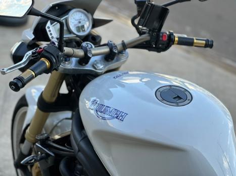 TRIUMPH Speed Triple 1050 , Foto 3