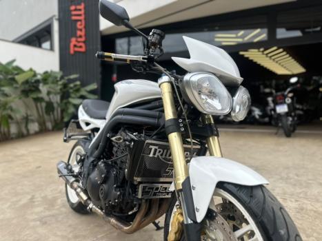 TRIUMPH Speed Triple 1050 R, Foto 2