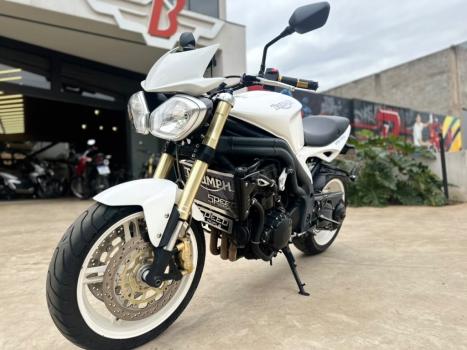 TRIUMPH Speed Triple 1050 R, Foto 3